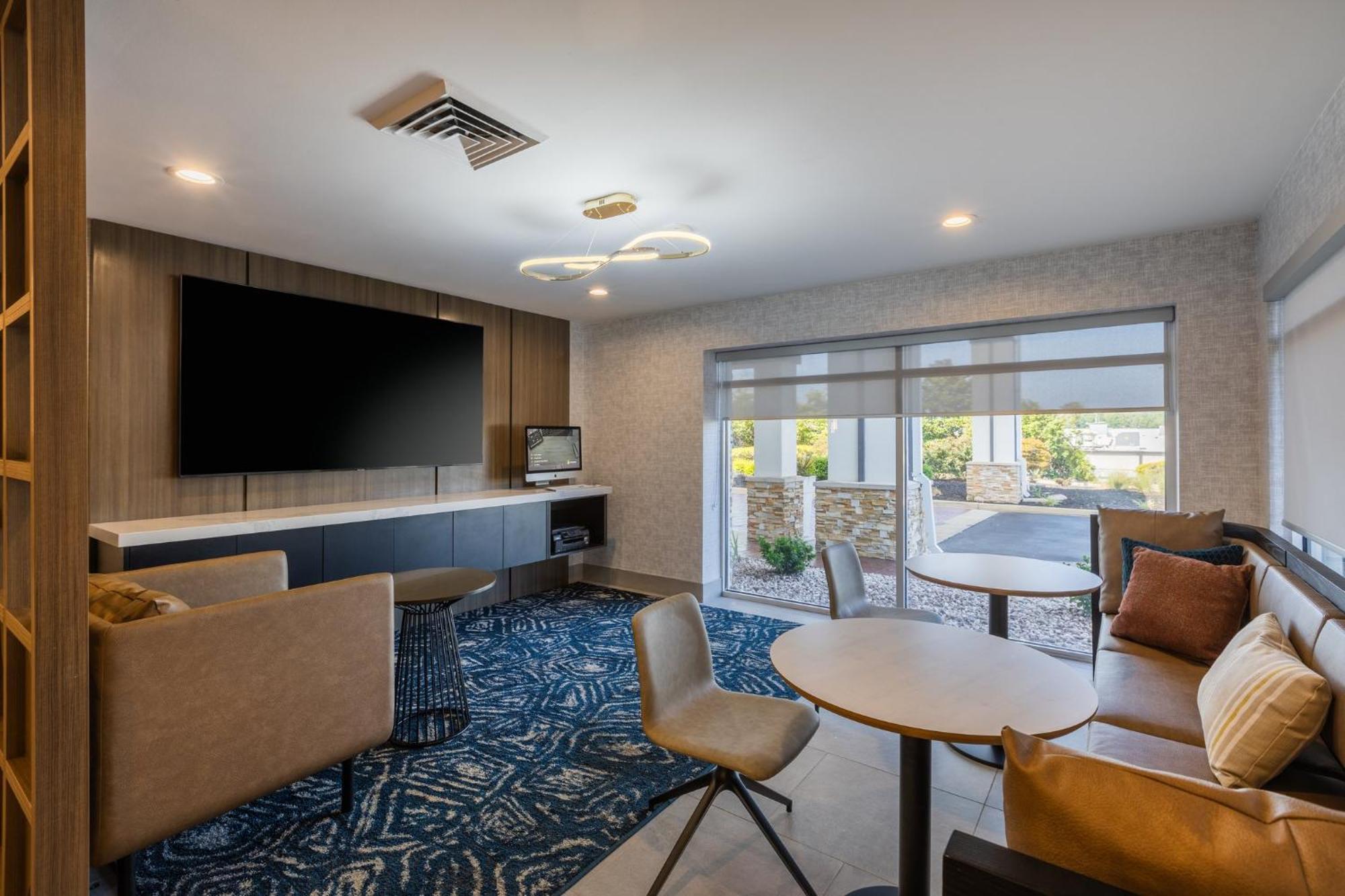 Holiday Inn Anderson By Ihg Exterior photo